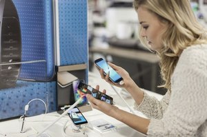 YouGov Global Profiles: Intenzione di acquisto di un cellulare nei prossimi 12 mesi