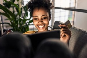 Global: il 45% dei consumatori globali usa il telefono per fare acquisti online quotidianamente