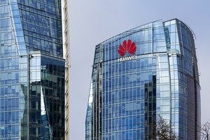 April's Ad of the month – Singapore: Huawei 